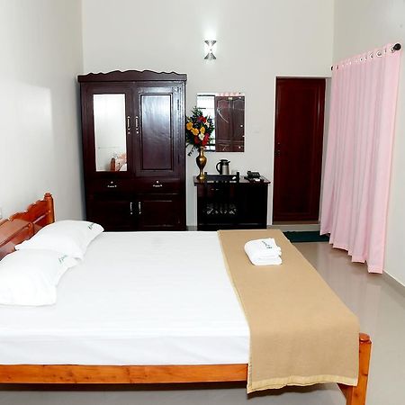 Greenfield Inn Thiruvananthapuram Habitación foto